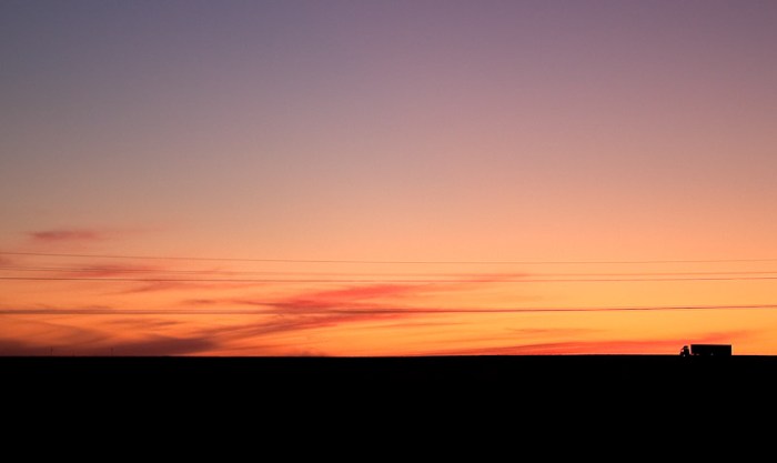 truck silloute_o.jpg